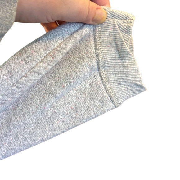 American Eagle Outfitters Gray Wave Graphic Top - Picture 7 of 8